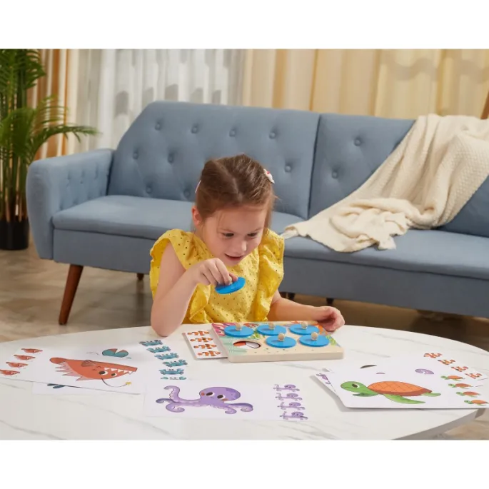 Karty z różnymi wzorami do interaktywnej gry dla dzieci