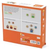 Dziecko bawiące się drewnianą układanką rozwijającą logiczne myślenie