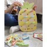 CLASSIC WORLD Wooden Threader Pineapple Pegs 21 pcs.