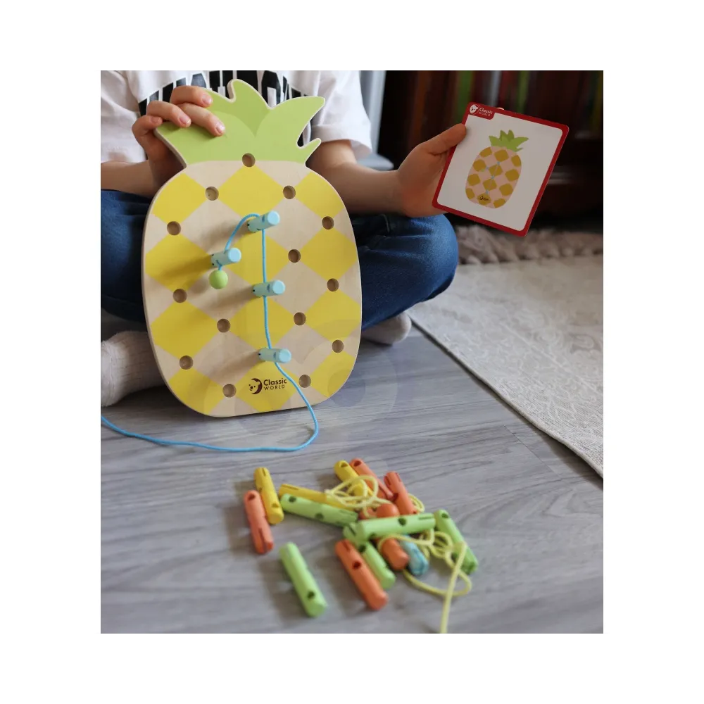 CLASSIC WORLD Wooden Threader Pineapple Pegs 21 pcs.