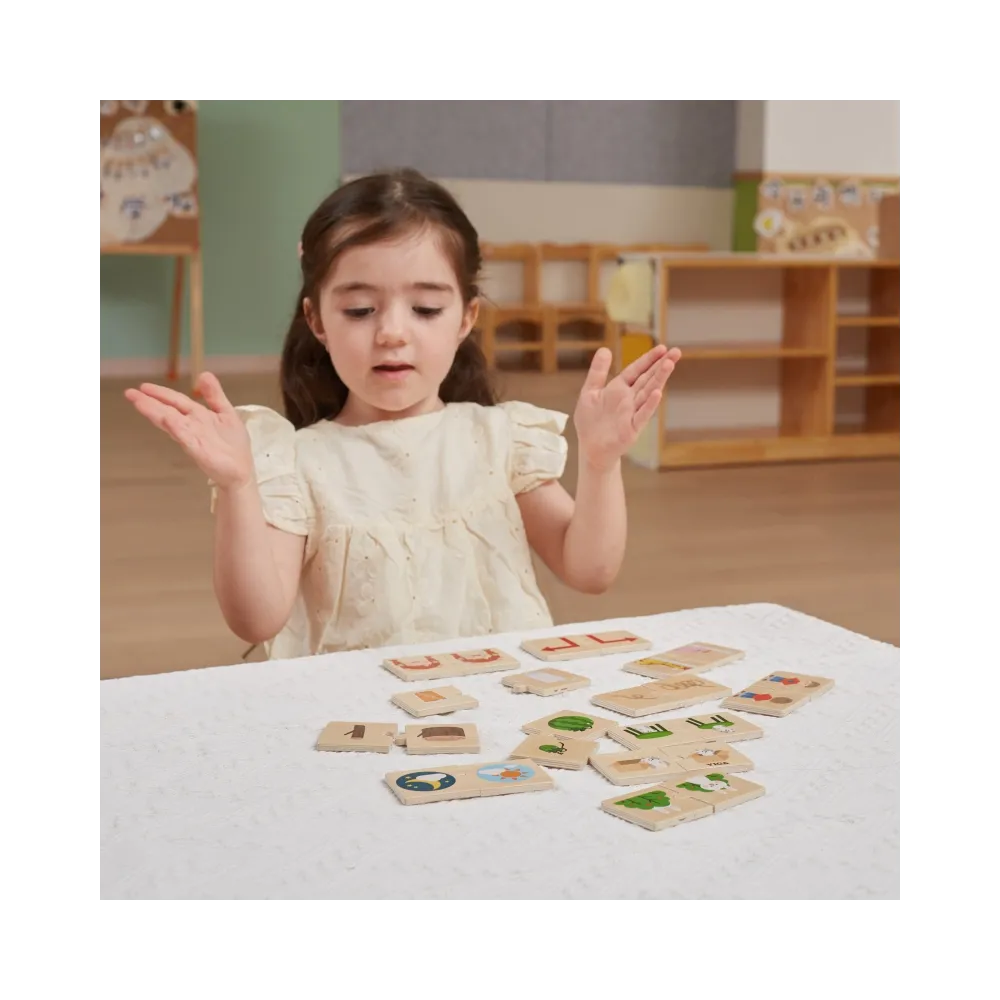 Puzzle przeciwieństwa z kolorowymi obrazkami