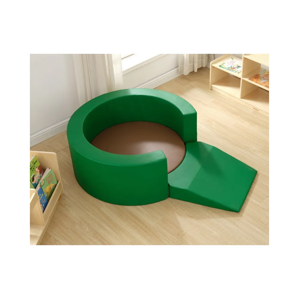 Przestronny Kącik Zabaw idealny do przedszkoli i szkół.