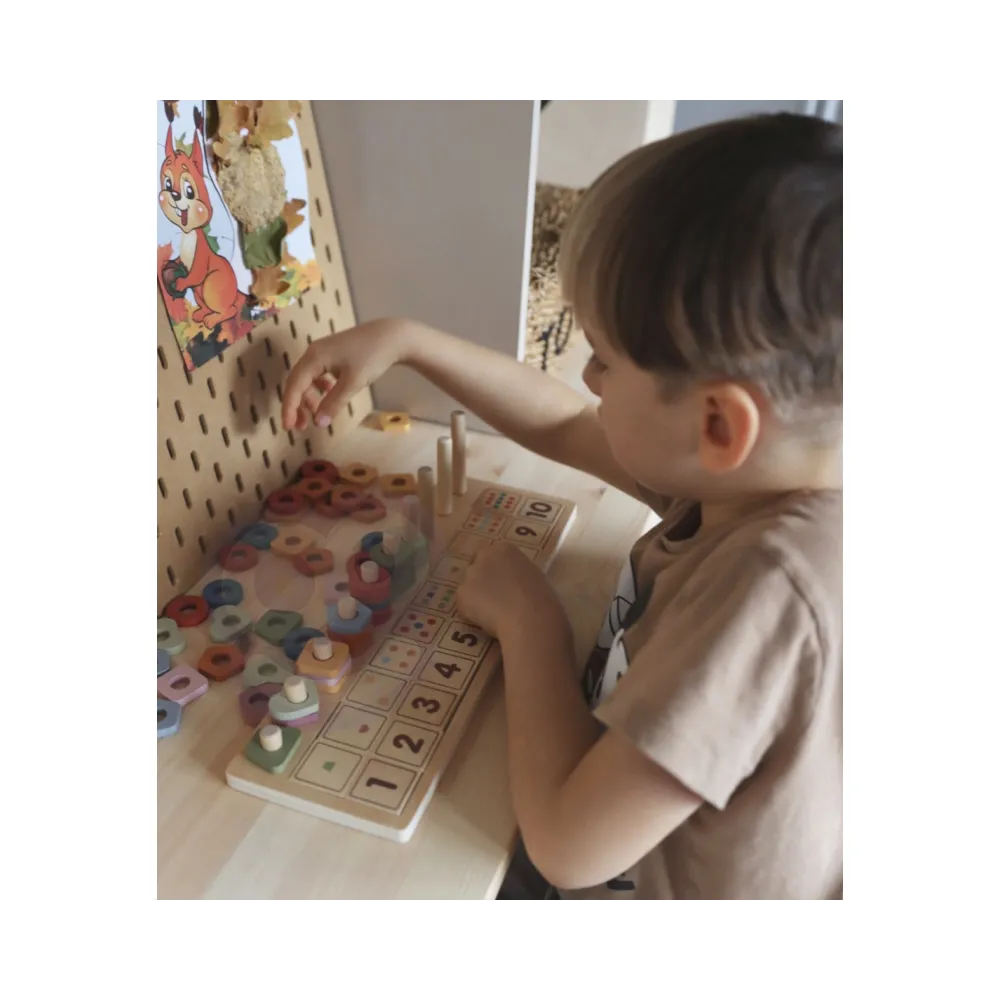 Zestaw do nauki liczenia z drewnianymi krążkami i klockami dla najmłodszych