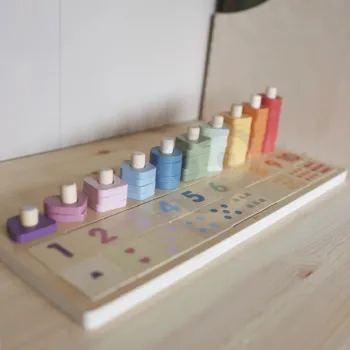 Liczydło drewniane z elementami do sortowania i rozpoznawania cyfr