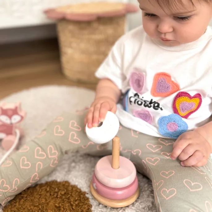 Pastelowe kolory drewnianych zabawek VIGA PolarB dla najmłodszych.