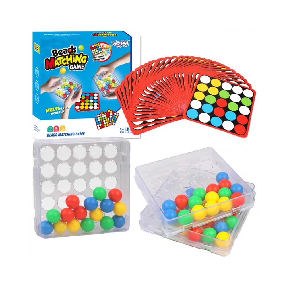 Dzieci bawią się w WOOPIE Szybkie Paluszki rozwijając umiejętności manualne