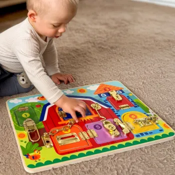 TOOKY TOY Tablica Manipulacyjna Zamki Obrazki Farma