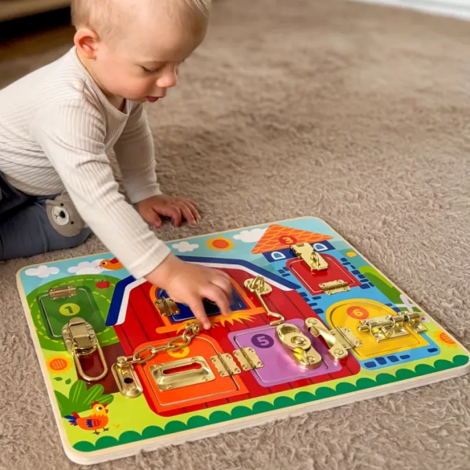 Edukacyjna zabawka dla dzieci z różnymi mechanizmami