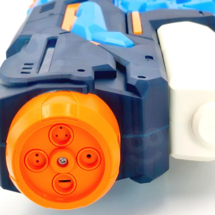 Pistolet wodny sprzyjający aktywności fizycznej