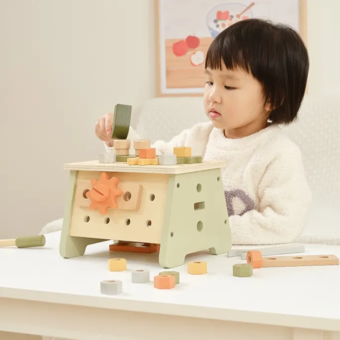 Zestaw narzędzi VIGA PolarB w formie skrzynki dla małego majsterkowicza