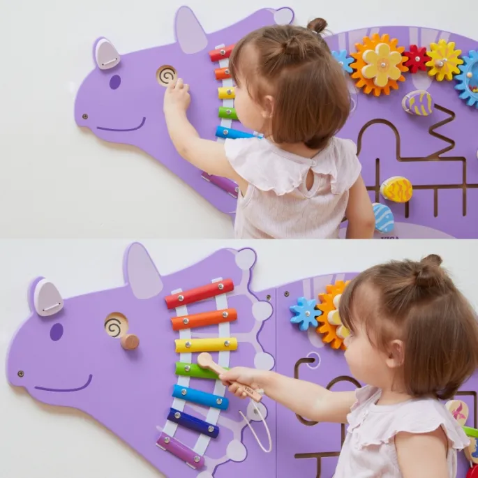 Tablica manipulacyjna Triceratops z kolorowymi koralikami