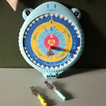 WOOPIE Magnetyczna Gra w Rzutki Bezpieczna Dart Tarcza Wesoły Rekinek