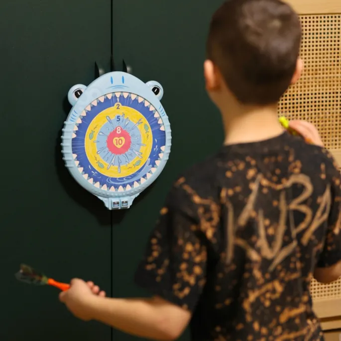 Rekinowa gra w rzutki dla najmłodszych