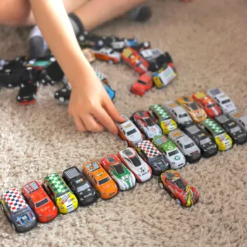 WOOPIE Zestaw Aut Wyścigowych - Autka w Pudełku 50 el