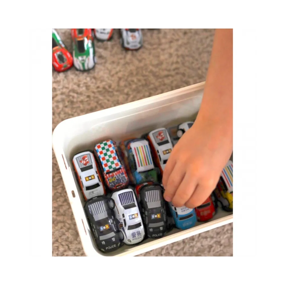 Zabawa z autkami rozwija wyobraźnię dziecka