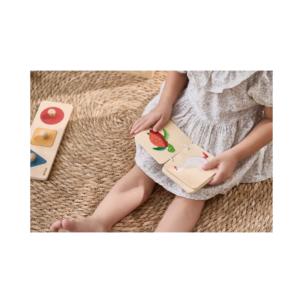 Układanka geometryczna dla dzieci uczących się kształtów i kolorów