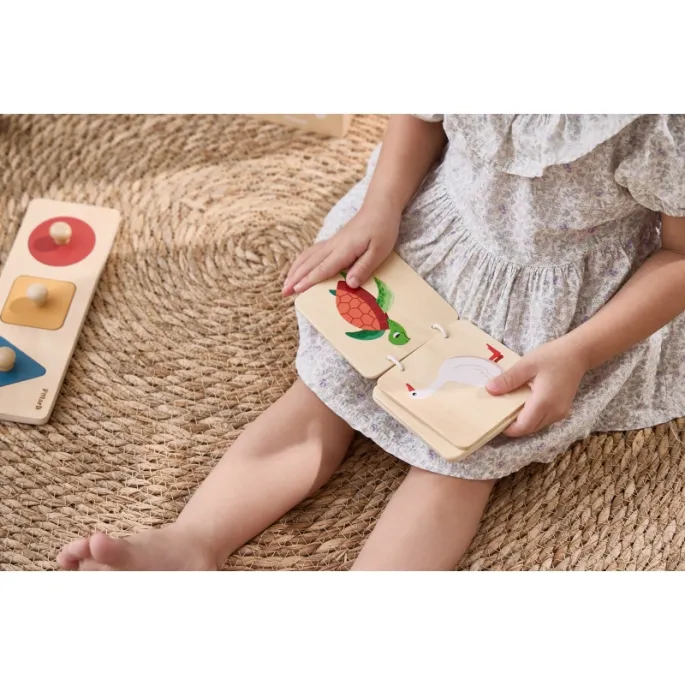 Układanka geometryczna dla dzieci uczących się kształtów i kolorów