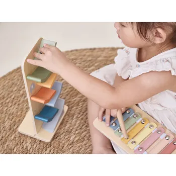 Książeczka drewniana o owocach dla dzieci powyżej 18 miesięcy