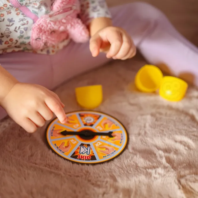 Doskonała zabawa rodzinna z grą Żyrafka.