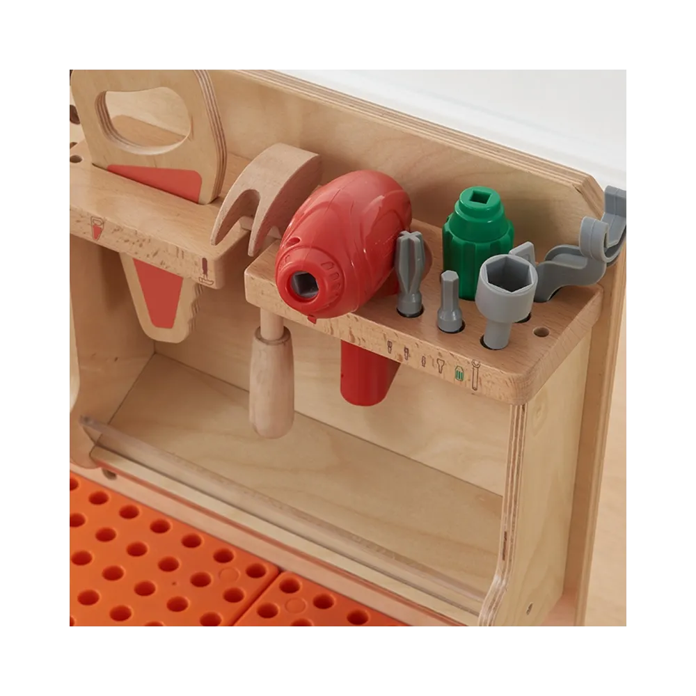 Drewniane klocki i narzędzia dla małych budowniczych