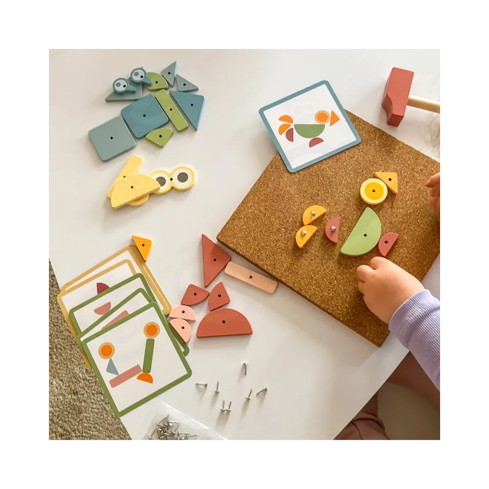 WOOPIE GREEN Drewniana Przybijanka z Młotkiem Układanka 20 wzorów 82 el.