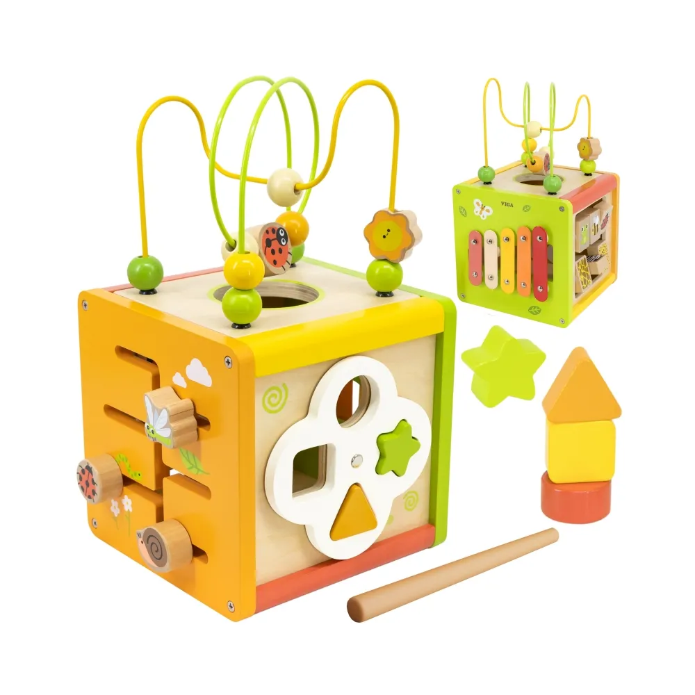 Drewniana kostka edukacyjna z różnych aktywności dla maluchów