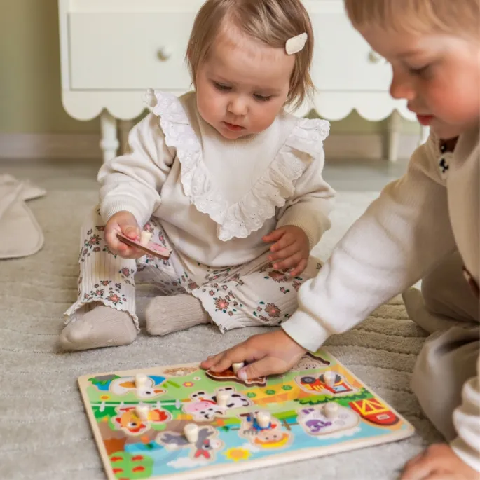 Kolorowe elementy dopasowujące do puzzli