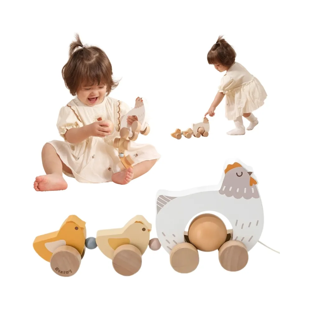 Drewniana kurka z pisklętami do zabawy dla dzieci