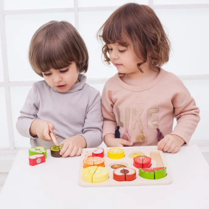 Wesołe owoce do zabawy i nauki kolorów