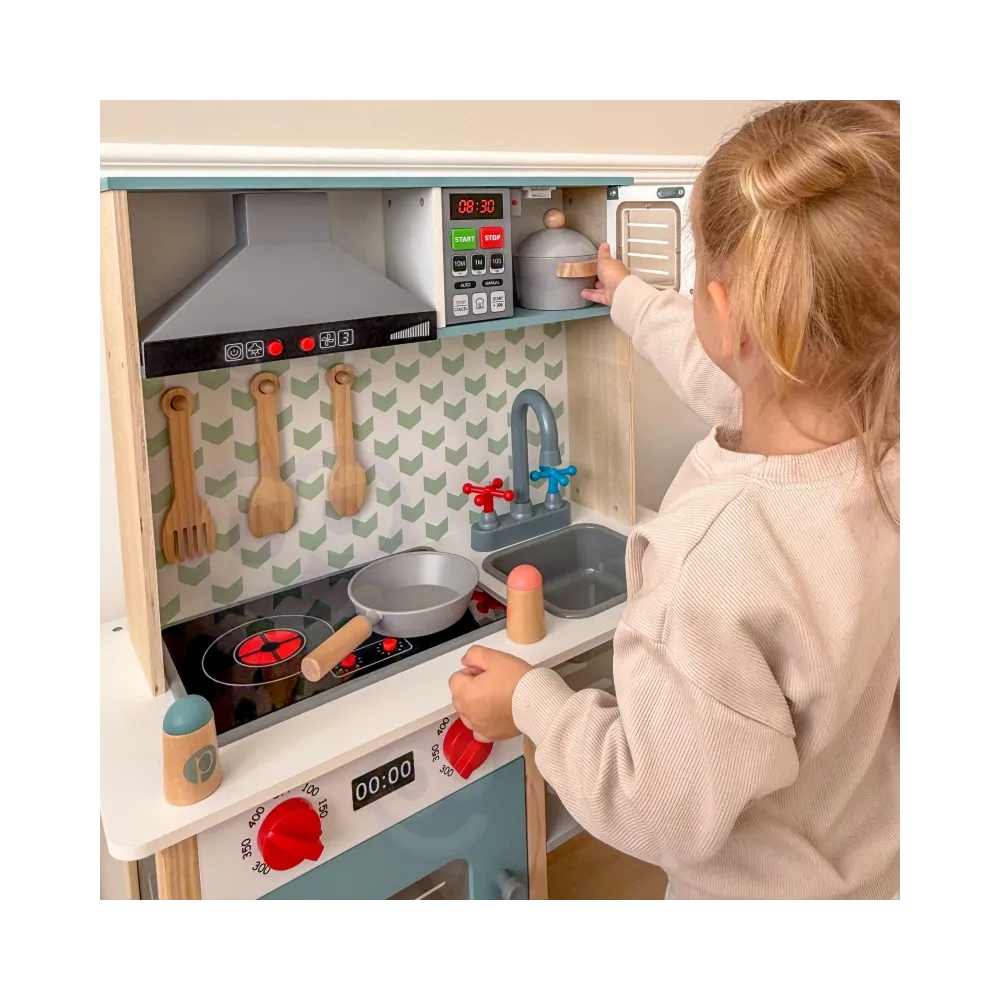 Drewniana zabawka edukacyjna dla małych kucharzy