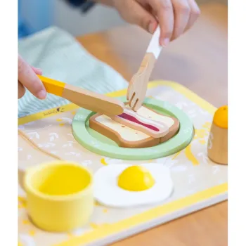 Jajko do zabawy składające się z dwóch części