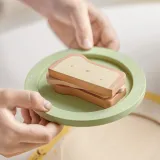 Przyjemna serwetka do zabawy w kuchnię dla najmłodszych