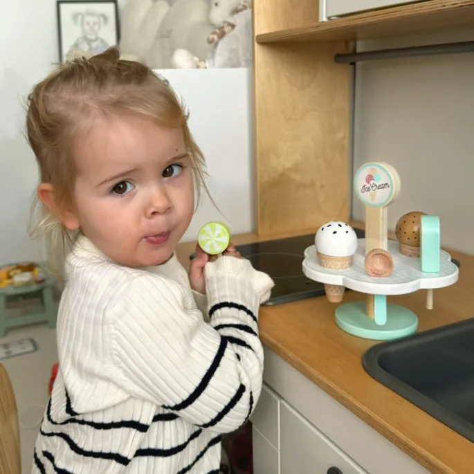 Zestaw lodów w pastelowych kolorach