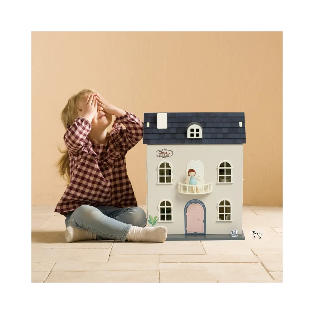 Domek dla lalek z meblami w zestawie