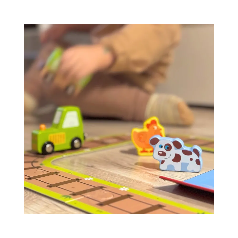 Walizka z drewnianymi elementami do zabawy