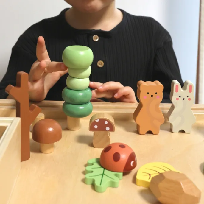 Zestaw układanek w stosy z elementami lasu