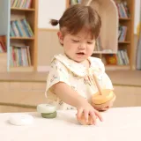 Piramidka edukacyjna do ćwiczenia koordynacji wzrokowo-ruchowej