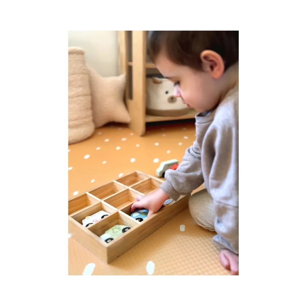 TOOKY TOY Zestaw Drewnianych Pojazdów i Znaków Drogowych w Pudełku