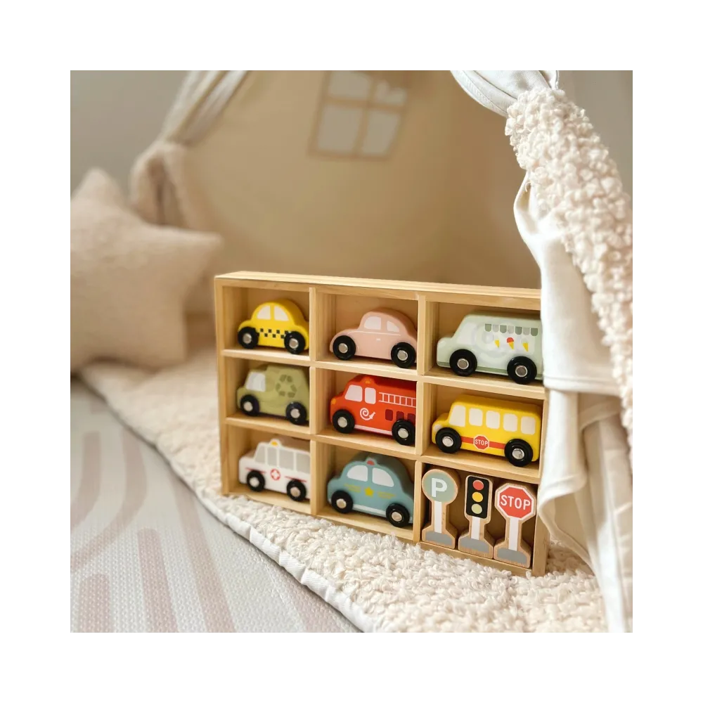 TOOKY TOY Zestaw Drewnianych Pojazdów i Znaków Drogowych w Pudełku