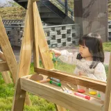 Bezpieczna sztaluga z pleksy do malowania