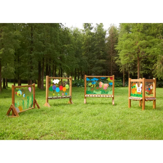 Farby i akcesoria na tablicy malarskiej MASTERKIDZ