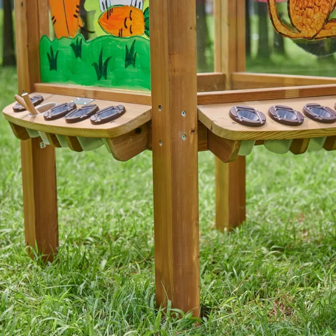 Tablica do malowania z kubeczkami na farby.