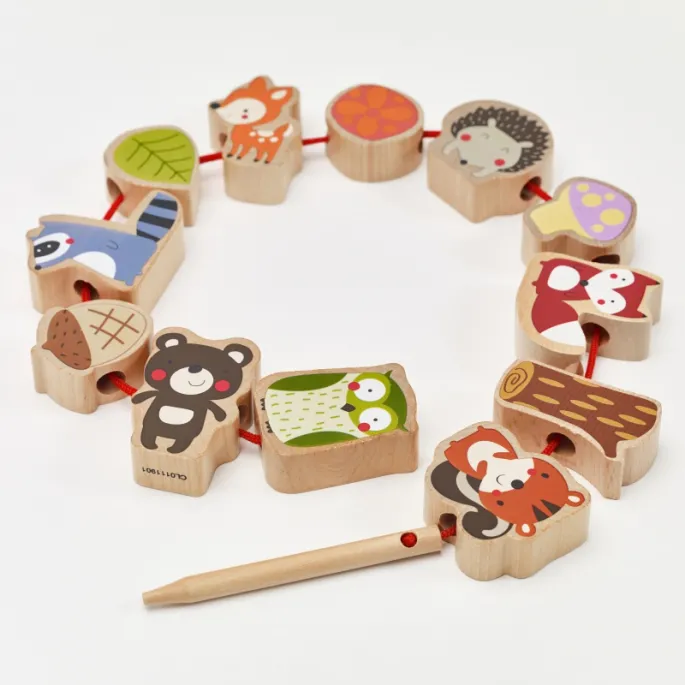 Klocki do nawlekania z leśnymi motywami