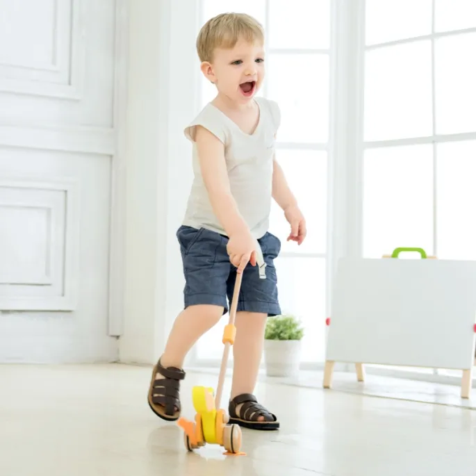 Drewniana zabawka wspierająca rozwój malucha