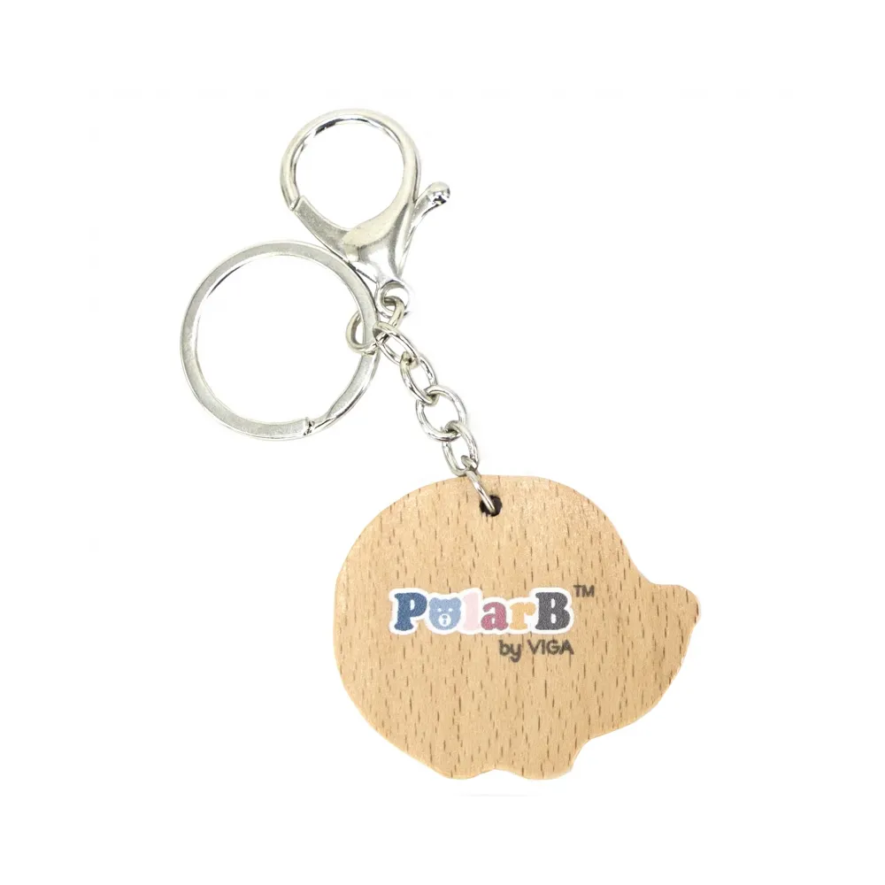 Praktyczny breloczek z naturalnego drewna, bezpieczny dla dzieci.