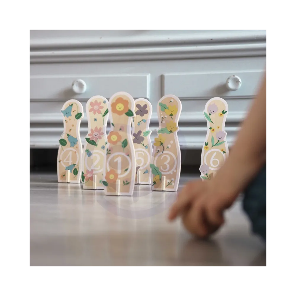 CLASSIC WORLD Wooden Bowling Game for Children 6 pcs + Ball