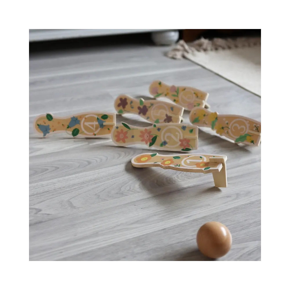 CLASSIC WORLD Wooden Bowling Game for Children 6 pcs + Ball