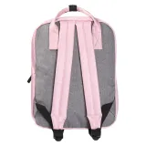 Zbliżenie na regulowane szelki plecaka Myszka Minnie w kolorze różowym