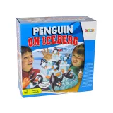 Zbliżenie na detale gry familijnej z pingwinami
