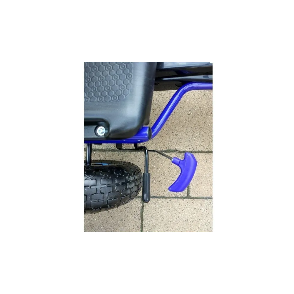 gokart dziecięcy z wytrzymałą metalową konstrukcją na podwórko